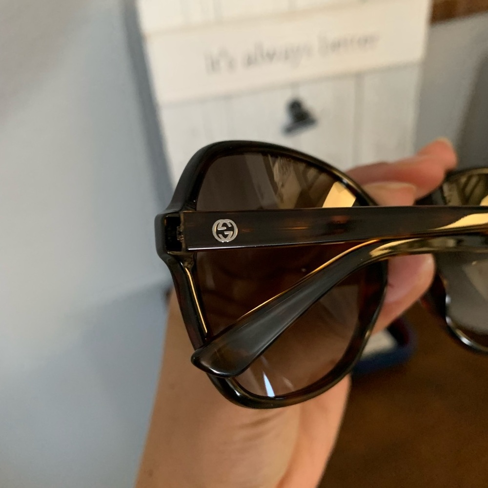 Beautiful over size Gucci ♥️ - Picture 1 of 7